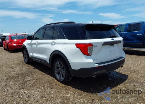 2021 Ford Explorer Xlt z USA, uszkodzony, nr VIN 1FMSK7DH8MGB31410